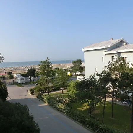 Lovely Flat Next To Lido Dei Pini-beahost * Bibione