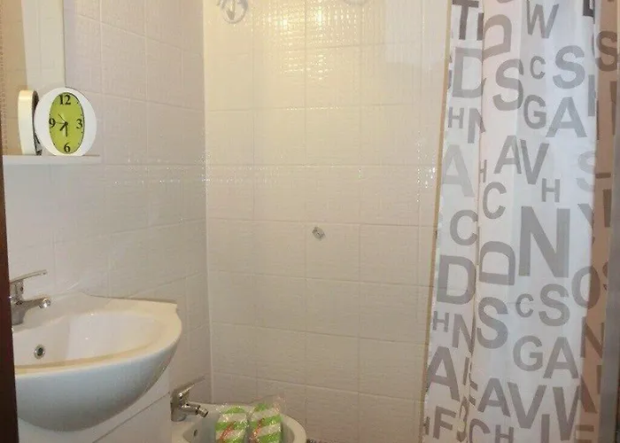 Apartment Lovely Flat Next To Lido Dei Pini-beahost *